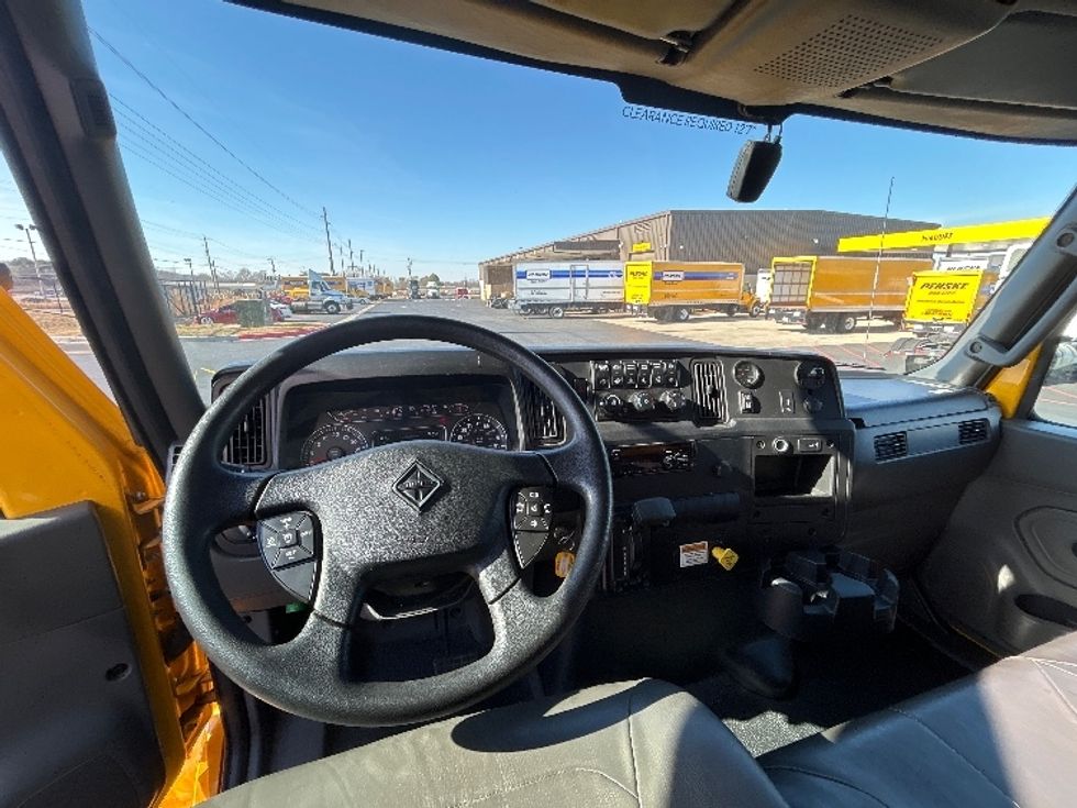 Medium Duty Box Truck-Light and Medium Duty Trucks-International-2021-MV607-Lowell-AR-197,981\n\t\tmiles-$ 42,500 - Image 17