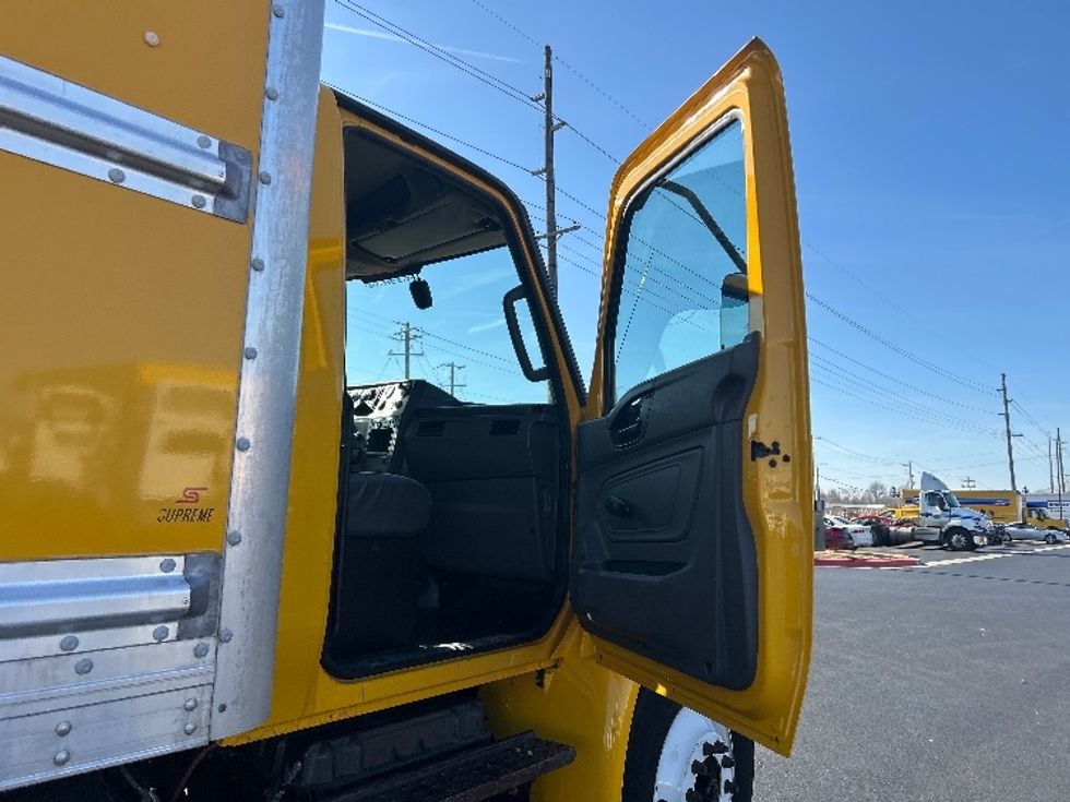 Medium Duty Box Truck-Light and Medium Duty Trucks-International-2021-MV607-Lowell-AR-197,981\n\t\tmiles-$ 42,500 - Image 19