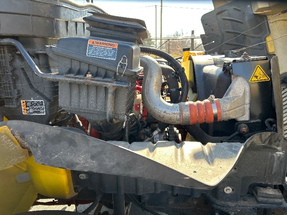 Medium Duty Box Truck-Light and Medium Duty Trucks-International-2021-MV607-Lowell-AR-197,981\n\t\tmiles-$ 42,500 - Image 21