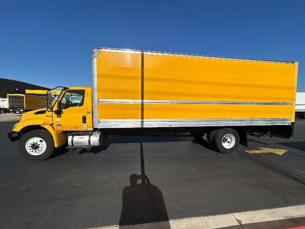 Medium Duty Box Truck-Light and Medium Duty Trucks-International-2021-MV607-Lowell-AR-197,981\n\t\tmiles-$ 42,500 - Image 4