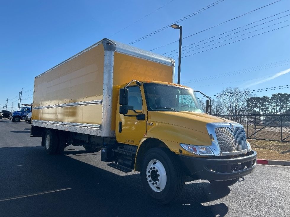 Medium Duty Box Truck-Light and Medium Duty Trucks-International-2021-MV607-Lowell-AR-204,522\n\t\tmiles-$ 41,500 - Image 1