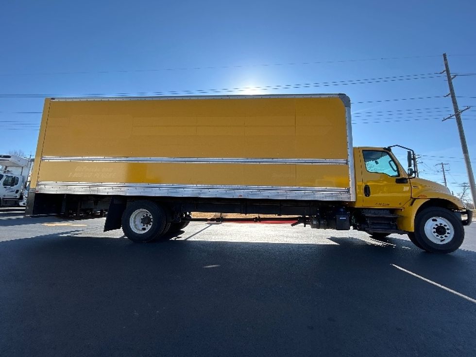 Medium Duty Box Truck-Light and Medium Duty Trucks-International-2021-MV607-Lowell-AR-204,522\n\t\tmiles-$ 41,500 - Image 14