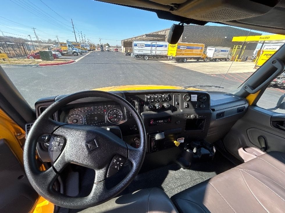 Medium Duty Box Truck-Light and Medium Duty Trucks-International-2021-MV607-Lowell-AR-204,522\n\t\tmiles-$ 41,500 - Image 17