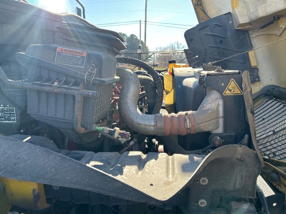 Medium Duty Box Truck-Light and Medium Duty Trucks-International-2021-MV607-Lowell-AR-204,522\n\t\tmiles-$ 41,500 - Image 22