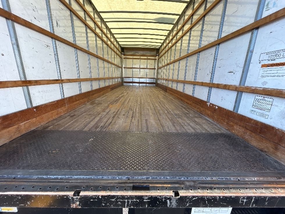 Medium Duty Box Truck-Light and Medium Duty Trucks-International-2021-MV607-Lowell-AR-204,522\n\t\tmiles-$ 41,500 - Image 9