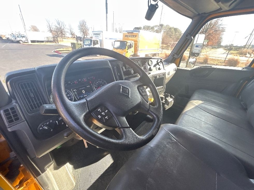 Medium Duty Box Truck-Light and Medium Duty Trucks-International-2021-MV607-Lowell-AR-233,142\n\t\tmiles-$ 37,500 - Image 16