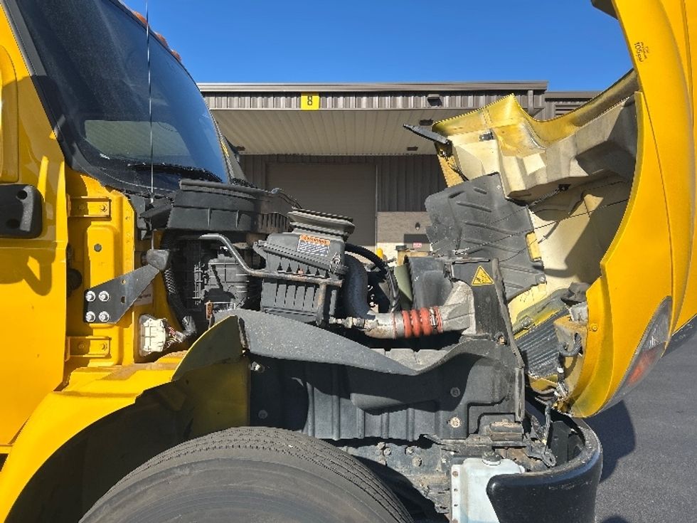 Medium Duty Box Truck-Light and Medium Duty Trucks-International-2021-MV607-Lowell-AR-233,142\n\t\tmiles-$ 37,500 - Image 22