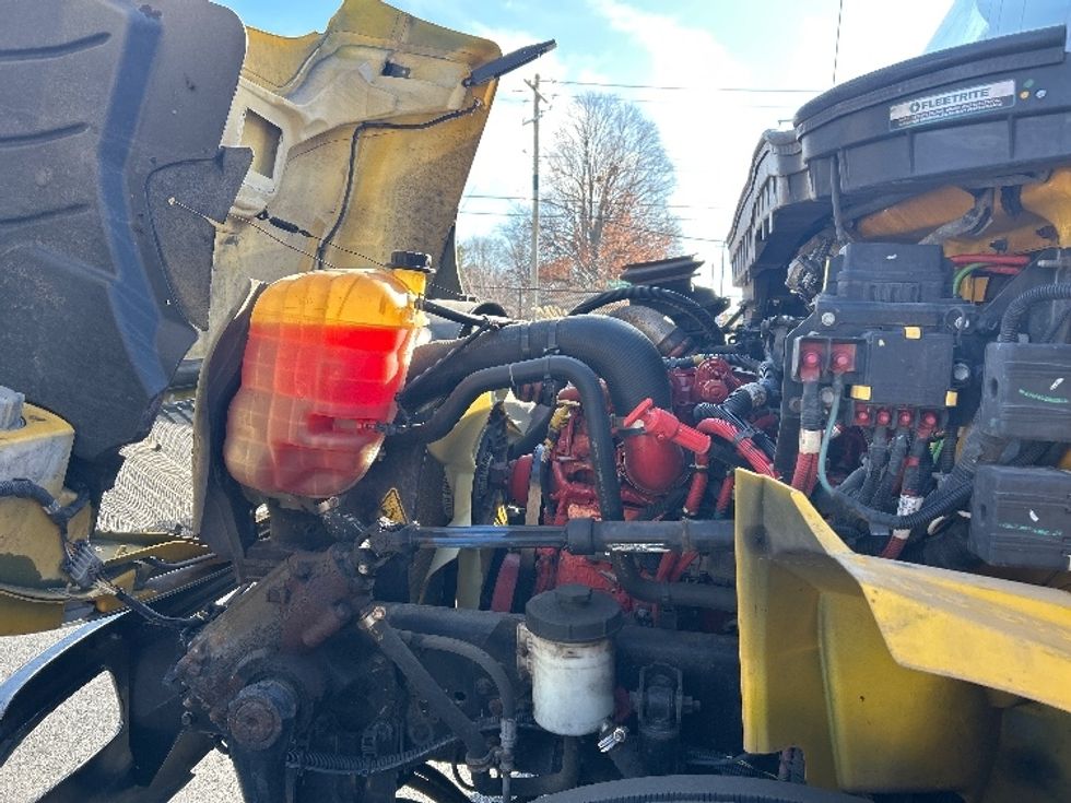 Medium Duty Box Truck-Light and Medium Duty Trucks-International-2021-MV607-Lowell-AR-233,142\n\t\tmiles-$ 37,500 - Image 23