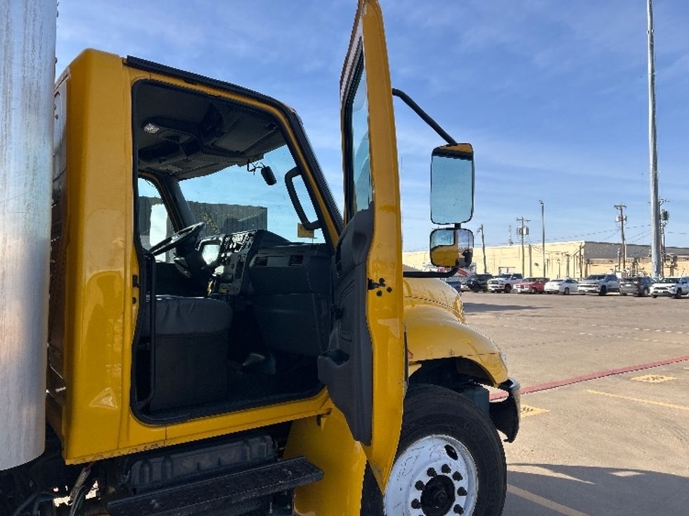Medium Duty Box Truck-Light and Medium Duty Trucks-International-2021-MV607-Lubbock-TX-189,873\n\t\tmiles-$ 43,750 - Image 20