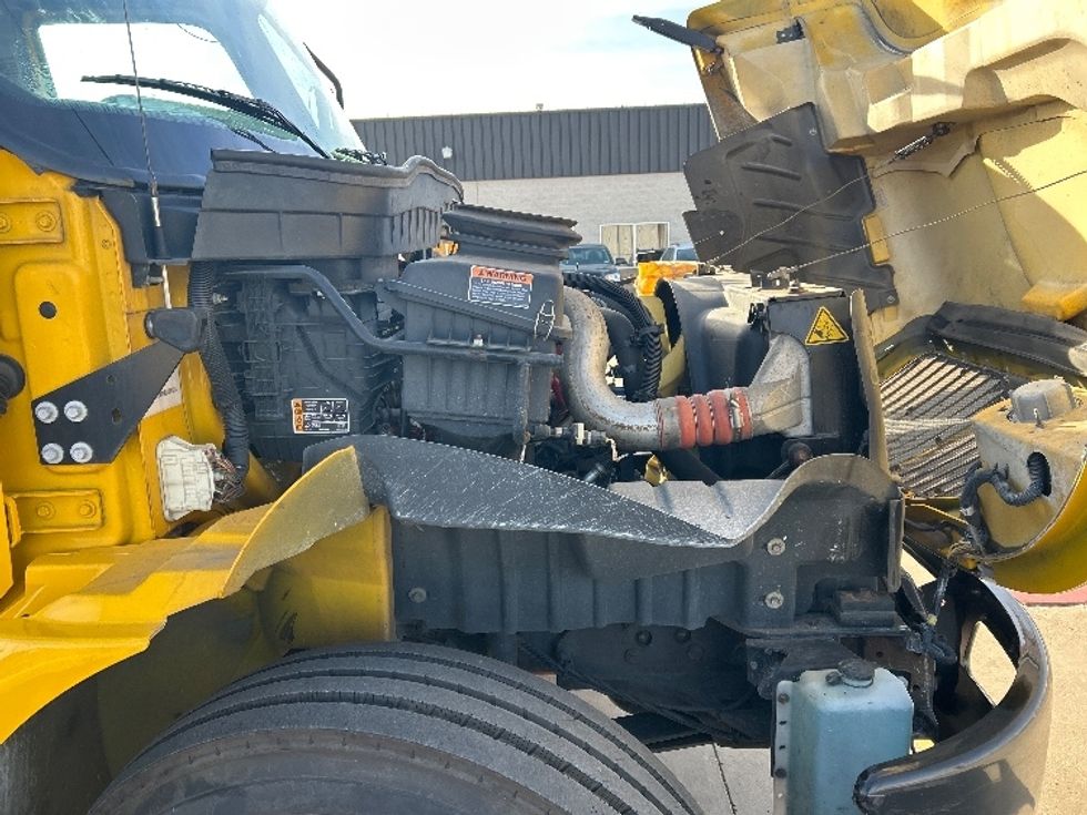 Medium Duty Box Truck-Light and Medium Duty Trucks-International-2021-MV607-Lubbock-TX-189,873\n\t\tmiles-$ 43,750 - Image 23