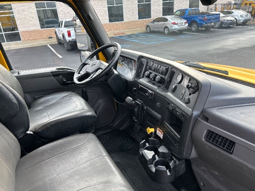 Medium Duty Box Truck-Light and Medium Duty Trucks-International-2021-MV607-Madison-AL-178,313\n\t\tmiles-$ 48,500 - Image 22