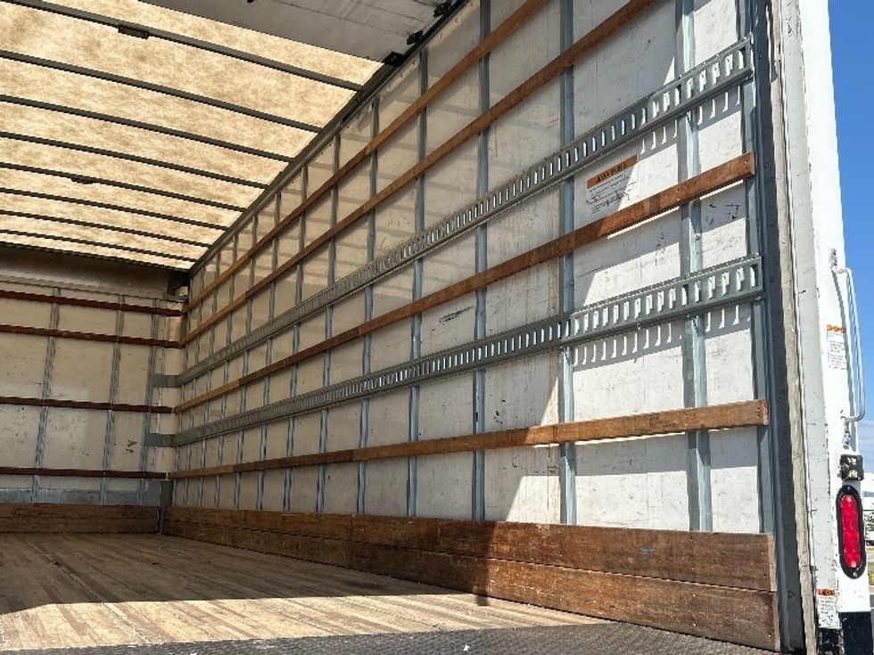 Medium Duty Box Truck-Light and Medium Duty Trucks-International-2021-MV607-Madison-AL-198,454\n\t\tmiles-$ 54,750 - Image 12