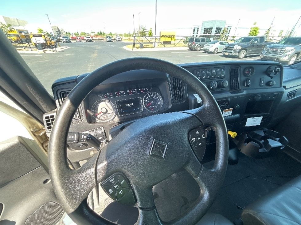 Medium Duty Box Truck-Light and Medium Duty Trucks-International-2021-MV607-Madison-AL-198,454\n\t\tmiles-$ 54,750 - Image 17