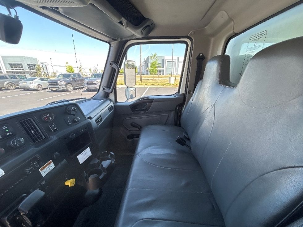 Medium Duty Box Truck-Light and Medium Duty Trucks-International-2021-MV607-Madison-AL-198,454\n\t\tmiles-$ 54,750 - Image 19