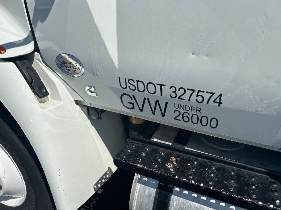 Medium Duty Box Truck-Light and Medium Duty Trucks-International-2021-MV607-Madison-AL-198,454\n\t\tmiles-$ 54,750 - Image 25