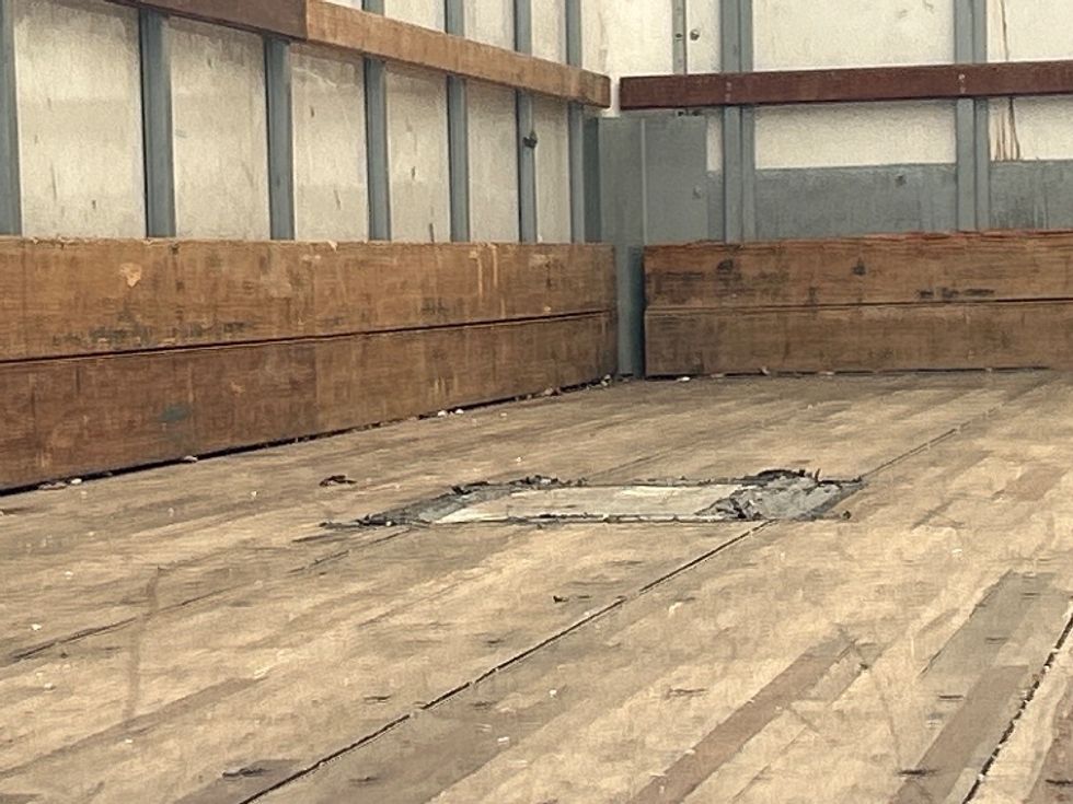 Medium Duty Box Truck-Light and Medium Duty Trucks-International-2021-MV607-Madison-AL-198,454\n\t\tmiles-$ 54,750 - Image 26