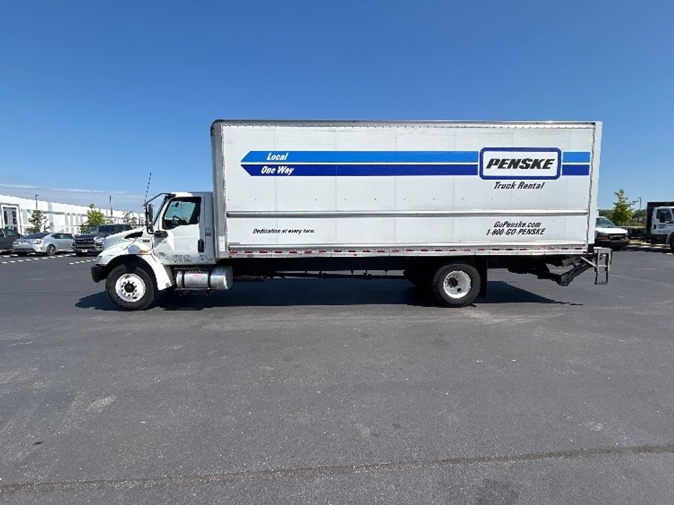 Medium Duty Box Truck-Light and Medium Duty Trucks-International-2021-MV607-Madison-AL-198,454\n\t\tmiles-$ 54,750 - Image 4