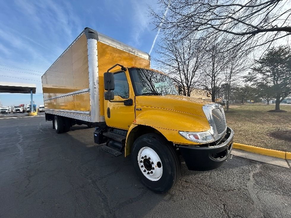 Medium Duty Box Truck-Light and Medium Duty Trucks-International-2021-MV607-Manassas-VA-220,043\n\t\tmiles-$ 37,750 - Image 1