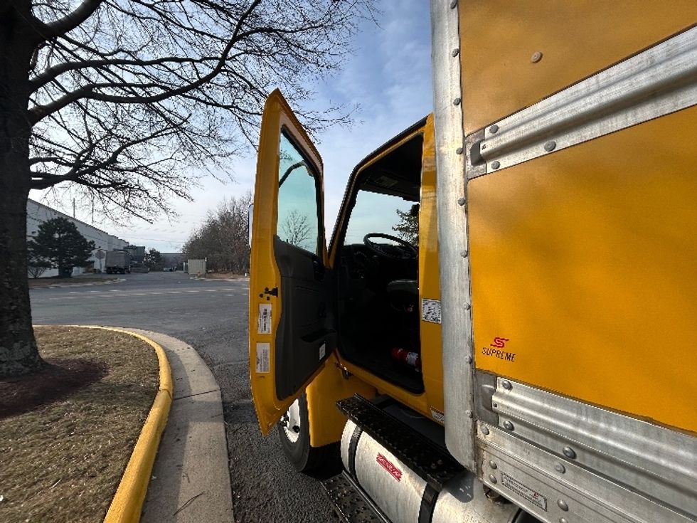 Medium Duty Box Truck-Light and Medium Duty Trucks-International-2021-MV607-Manassas-VA-220,043\n\t\tmiles-$ 37,750 - Image 14