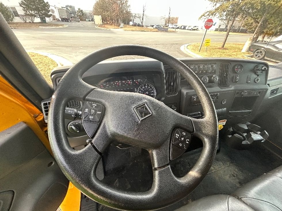 Medium Duty Box Truck-Light and Medium Duty Trucks-International-2021-MV607-Manassas-VA-220,043\n\t\tmiles-$ 37,750 - Image 16