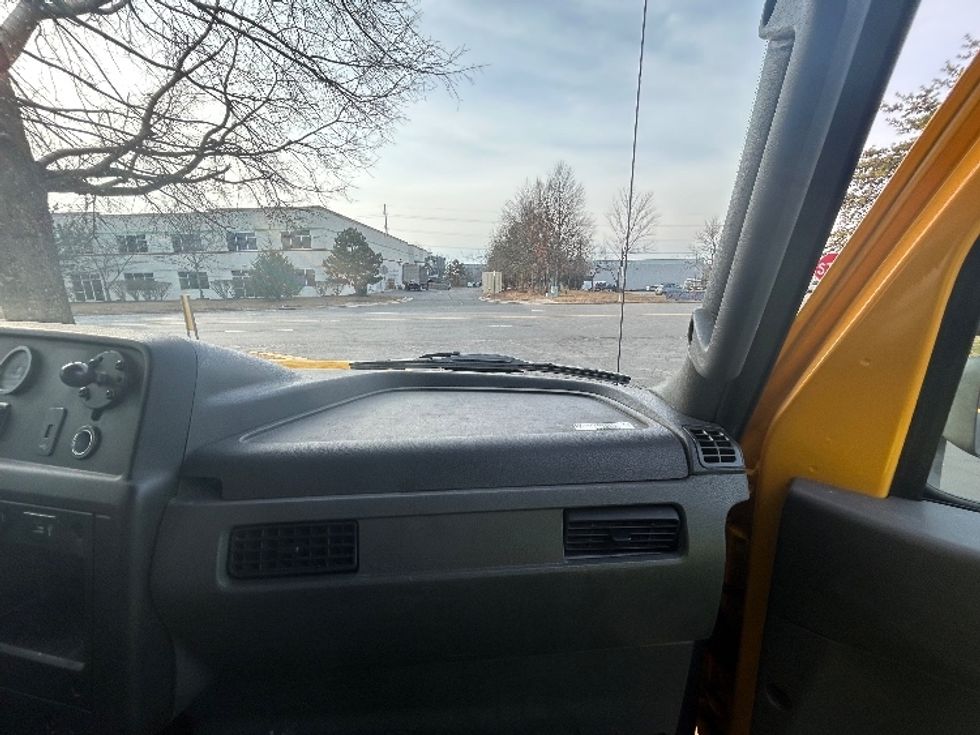 Medium Duty Box Truck-Light and Medium Duty Trucks-International-2021-MV607-Manassas-VA-220,043\n\t\tmiles-$ 37,750 - Image 19