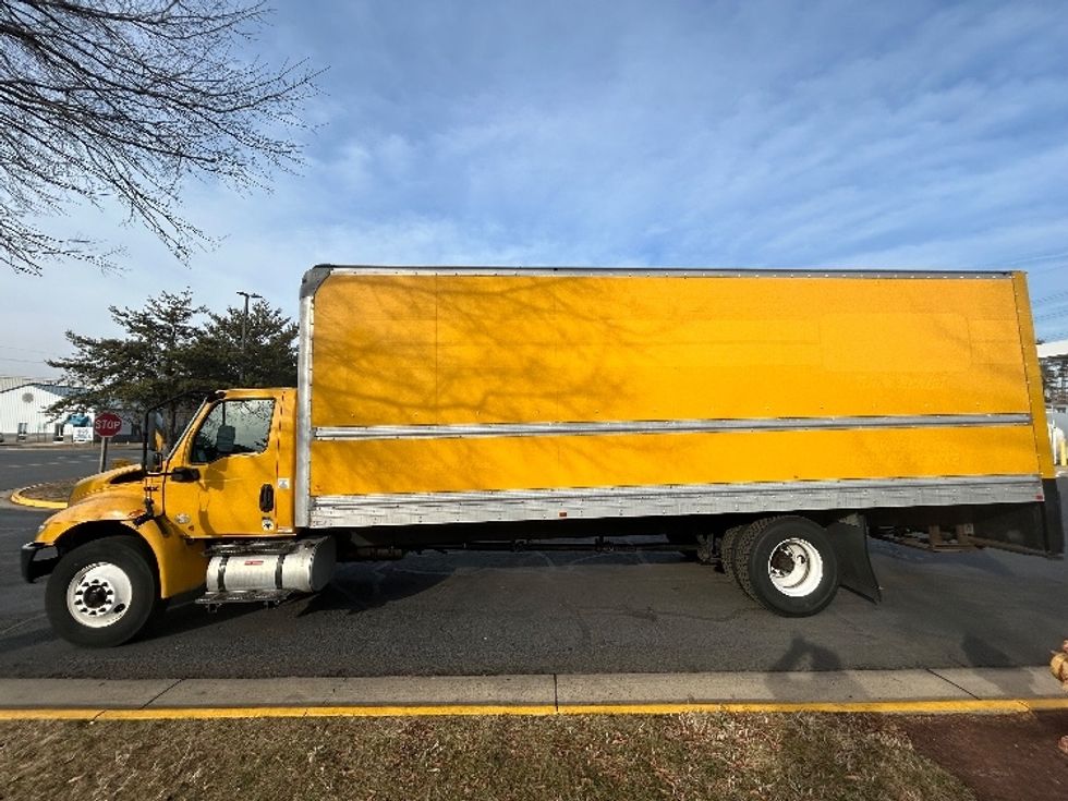 Medium Duty Box Truck-Light and Medium Duty Trucks-International-2021-MV607-Manassas-VA-220,043\n\t\tmiles-$ 37,750 - Image 3