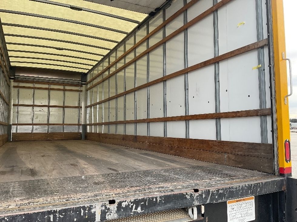 Medium Duty Box Truck-Light and Medium Duty Trucks-International-2021-MV607-Mcdonough-GA-203,741\n\t\tmiles-$ 44,500 - Image 11