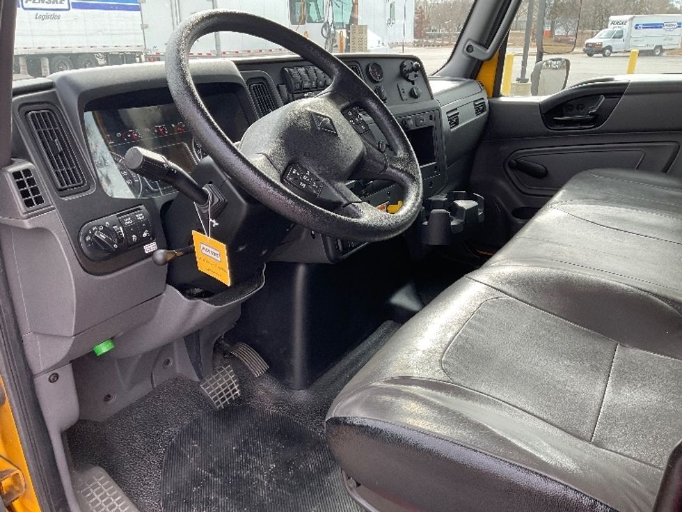 Medium Duty Box Truck-Light and Medium Duty Trucks-International-2021-MV607-Mcdonough-GA-203,741\n\t\tmiles-$ 44,500 - Image 16