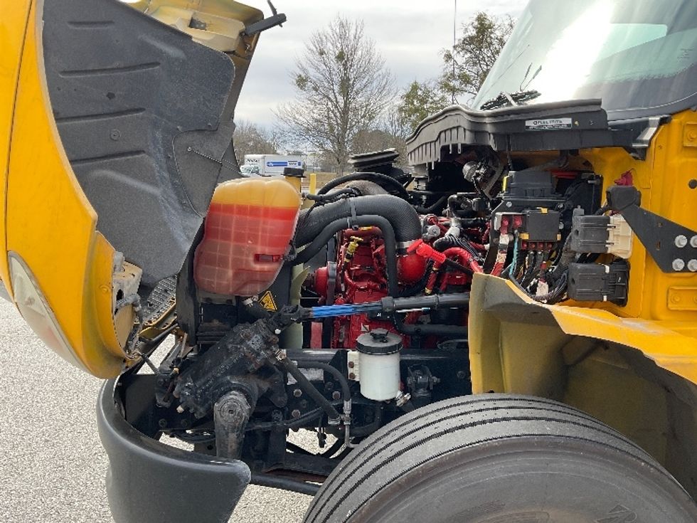 Medium Duty Box Truck-Light and Medium Duty Trucks-International-2021-MV607-Mcdonough-GA-203,741\n\t\tmiles-$ 44,500 - Image 22