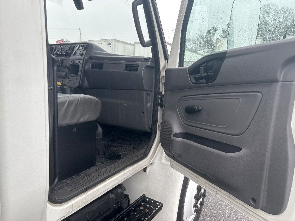 Medium Duty Box Truck-Light and Medium Duty Trucks-International-2021-MV607-Mcdonough-GA-223,072\n\t\tmiles-$ 50,000 - Image 20