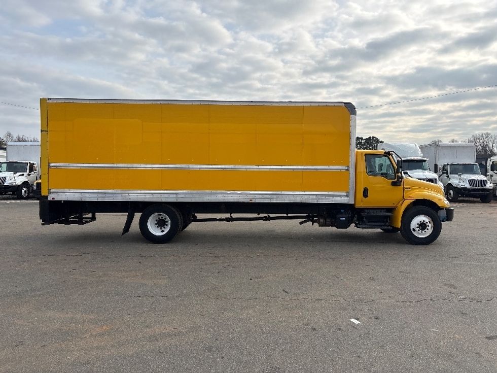 Medium Duty Box Truck-Light and Medium Duty Trucks-International-2021-MV607-Mebane-NC-142,884\n\t\tmiles-$ 52,000 - Image 14