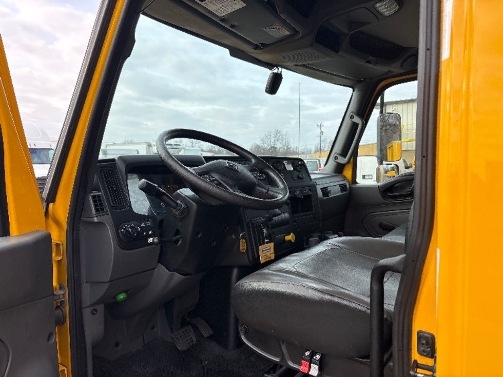 Medium Duty Box Truck-Light and Medium Duty Trucks-International-2021-MV607-Mebane-NC-142,884\n\t\tmiles-$ 52,000 - Image 15