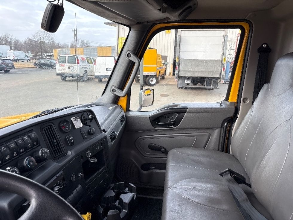 Medium Duty Box Truck-Light and Medium Duty Trucks-International-2021-MV607-Mebane-NC-142,884\n\t\tmiles-$ 52,000 - Image 18