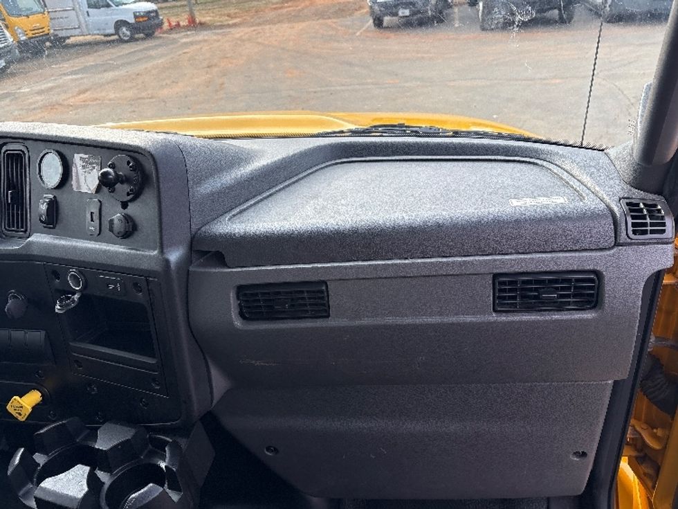 Medium Duty Box Truck-Light and Medium Duty Trucks-International-2021-MV607-Mebane-NC-142,884\n\t\tmiles-$ 52,000 - Image 20