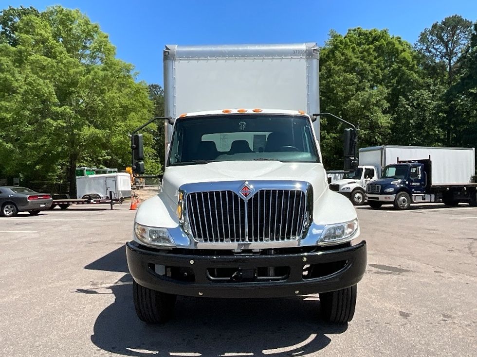 Medium Duty Box Truck-Light and Medium Duty Trucks-International-2021-MV607-Mebane-NC-142,925\n\t\tmiles-$ 63,250 - Image 2