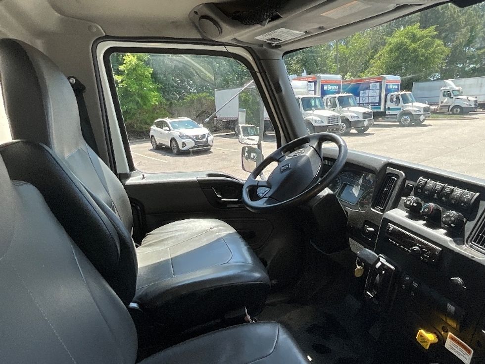Medium Duty Box Truck-Light and Medium Duty Trucks-International-2021-MV607-Mebane-NC-142,925\n\t\tmiles-$ 63,250 - Image 22