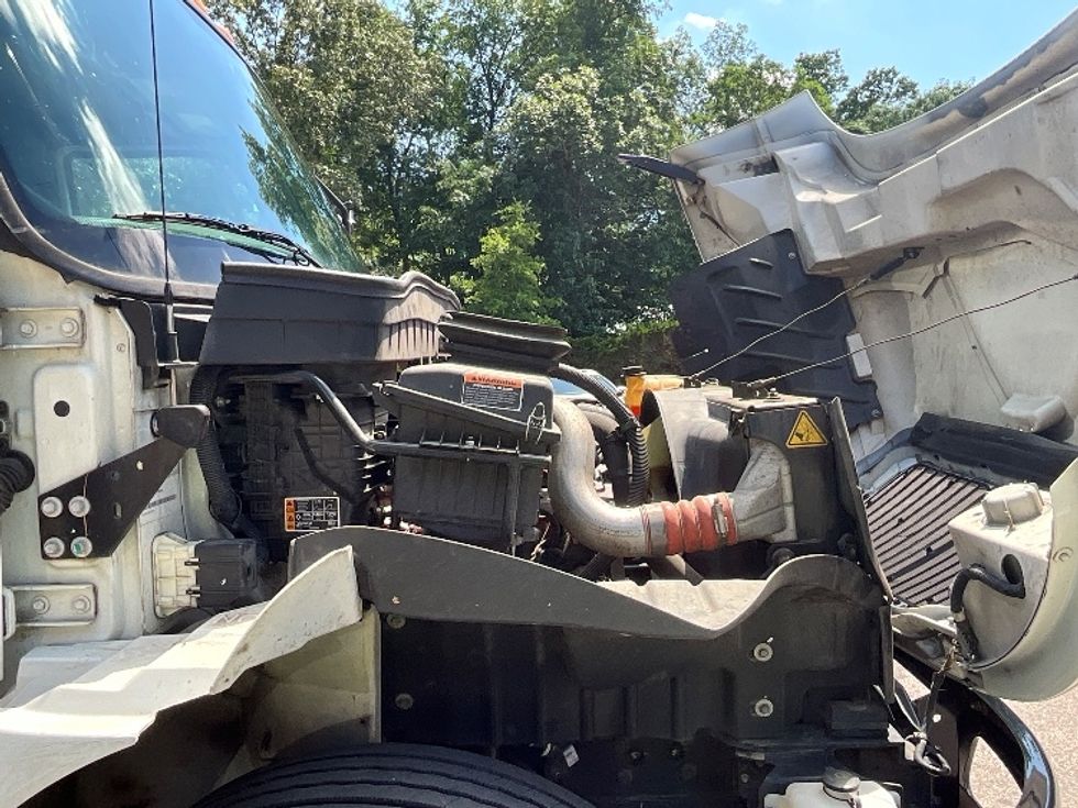 Medium Duty Box Truck-Light and Medium Duty Trucks-International-2021-MV607-Mebane-NC-142,925\n\t\tmiles-$ 63,250 - Image 23