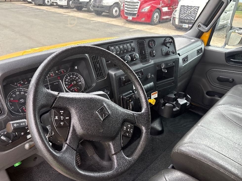 Medium Duty Box Truck-Light and Medium Duty Trucks-International-2021-MV607-Mebane-NC-168,456\n\t\tmiles-$ 38,250 - Image 16