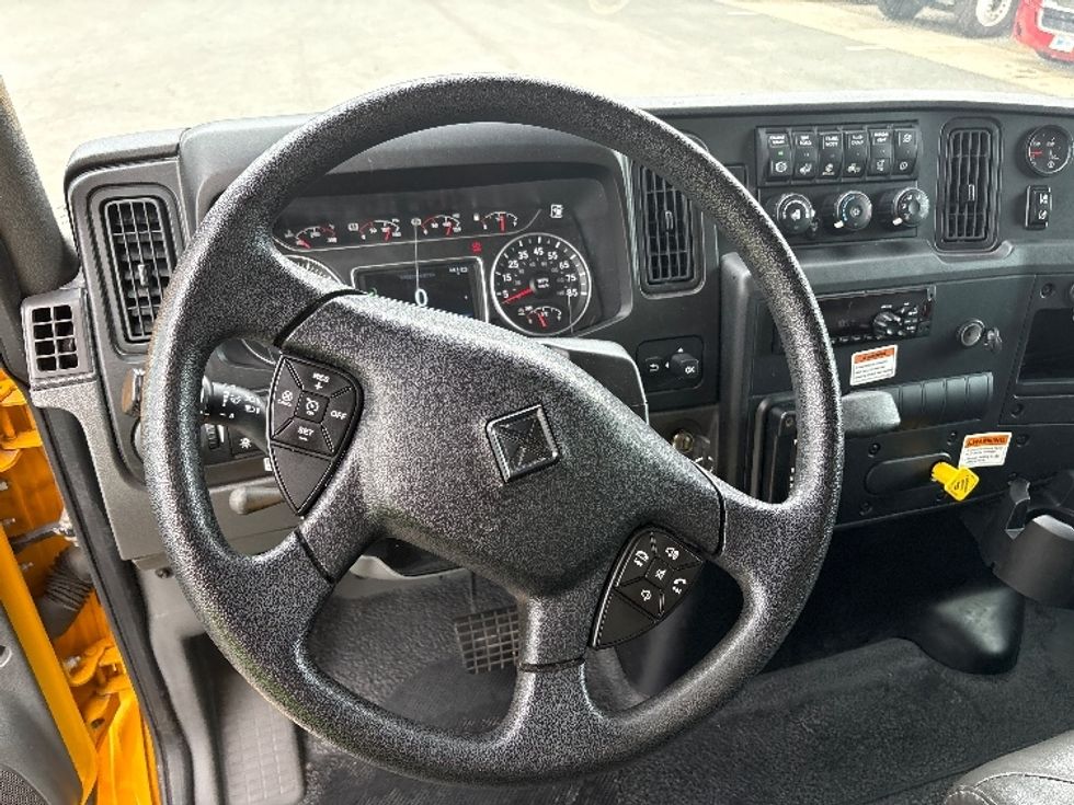 Medium Duty Box Truck-Light and Medium Duty Trucks-International-2021-MV607-Mebane-NC-168,456\n\t\tmiles-$ 38,250 - Image 17
