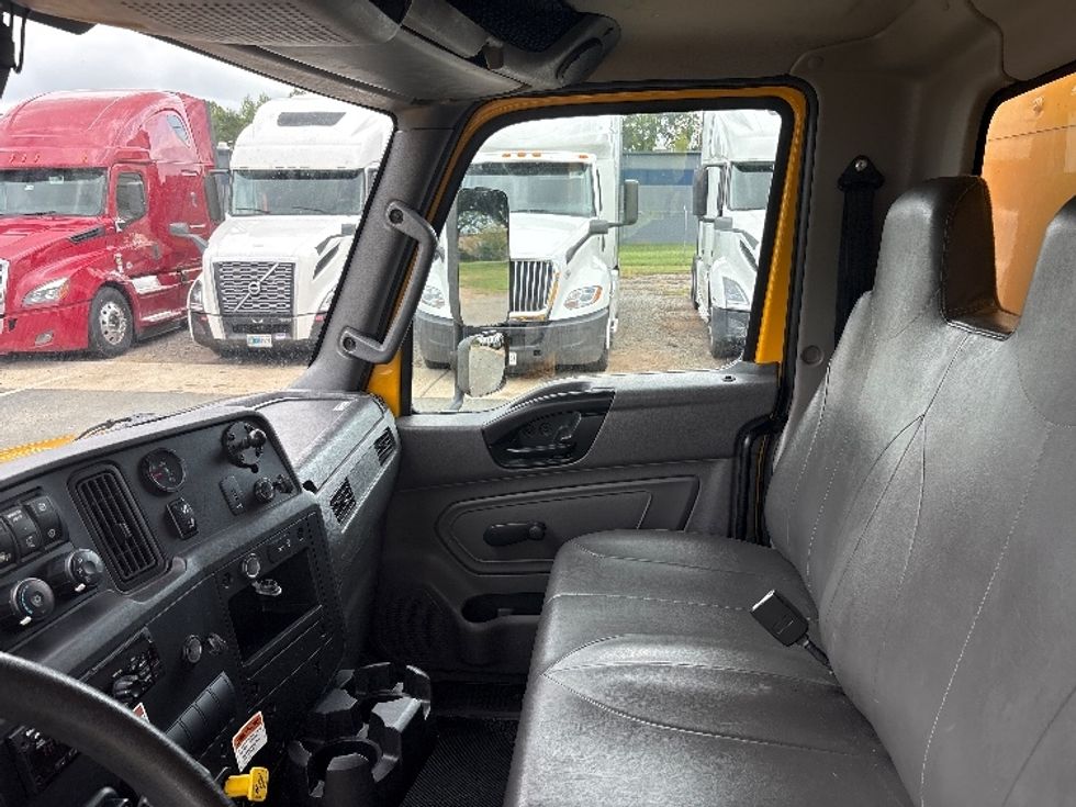 Medium Duty Box Truck-Light and Medium Duty Trucks-International-2021-MV607-Mebane-NC-168,456\n\t\tmiles-$ 38,250 - Image 18