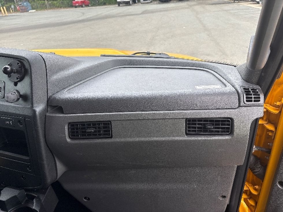 Medium Duty Box Truck-Light and Medium Duty Trucks-International-2021-MV607-Mebane-NC-168,456\n\t\tmiles-$ 38,250 - Image 20