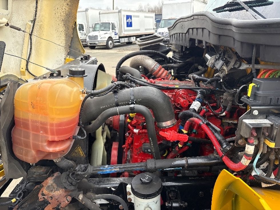 Medium Duty Box Truck-Light and Medium Duty Trucks-International-2021-MV607-Mebane-NC-170,416\n\t\tmiles-$ 41,250 - Image 23