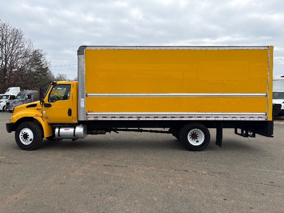 Medium Duty Box Truck-Light and Medium Duty Trucks-International-2021-MV607-Mebane-NC-170,416\n\t\tmiles-$ 41,250 - Image 4