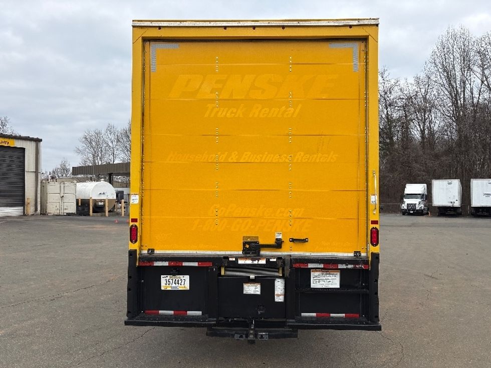 Medium Duty Box Truck-Light and Medium Duty Trucks-International-2021-MV607-Mebane-NC-170,416\n\t\tmiles-$ 41,250 - Image 7