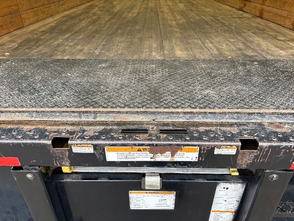 Medium Duty Box Truck-Light and Medium Duty Trucks-International-2021-MV607-Mebane-NC-170,416\n\t\tmiles-$ 41,250 - Image 9