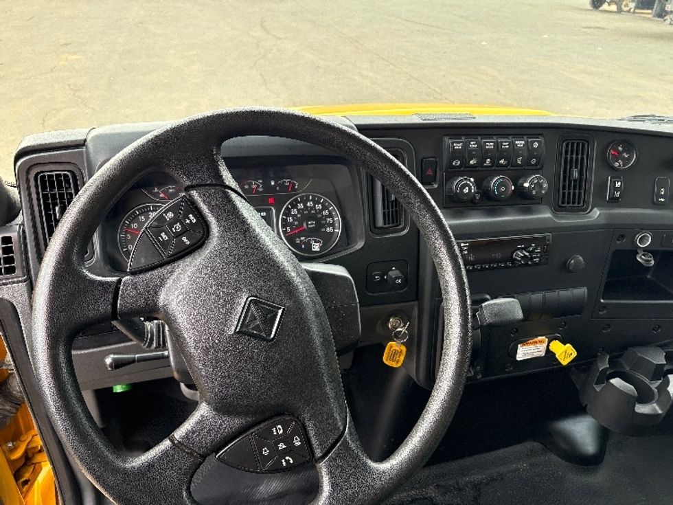 Medium Duty Box Truck-Light and Medium Duty Trucks-International-2021-MV607-Mebane-NC-170,637\n\t\tmiles-$ 47,750 - Image 17