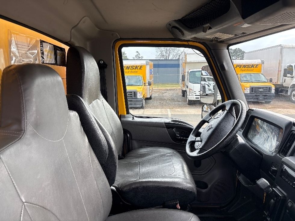 Medium Duty Box Truck-Light and Medium Duty Trucks-International-2021-MV607-Mebane-NC-170,637\n\t\tmiles-$ 47,750 - Image 21