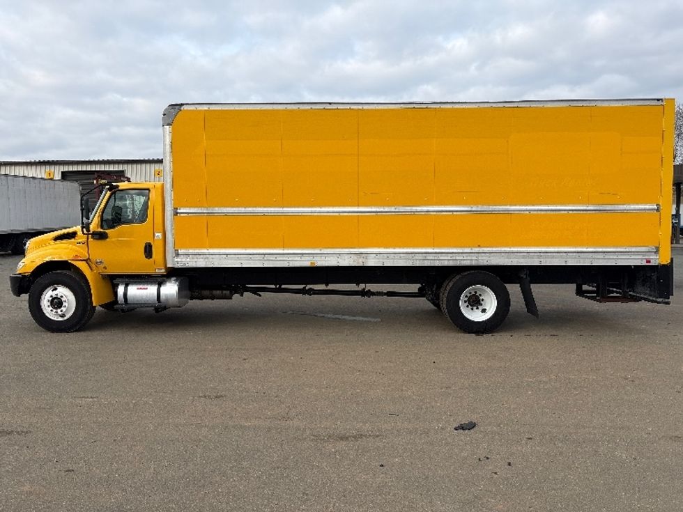 Medium Duty Box Truck-Light and Medium Duty Trucks-International-2021-MV607-Mebane-NC-170,637\n\t\tmiles-$ 47,750 - Image 4