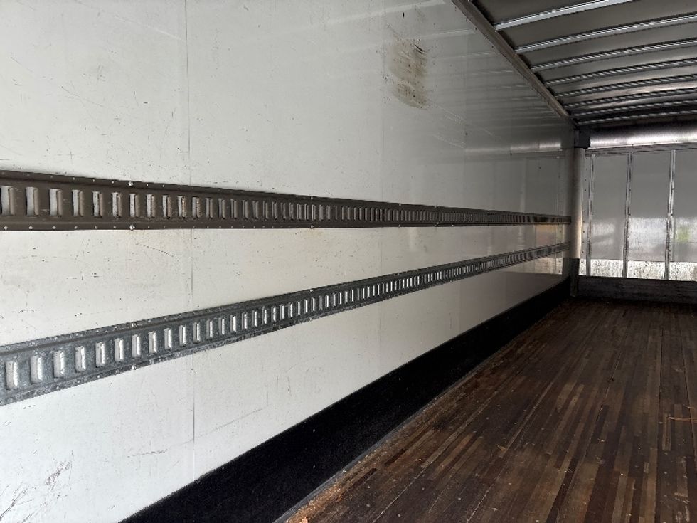 Medium Duty Box Truck-Light and Medium Duty Trucks-International-2021-MV607-Mebane-NC-175,051\n\t\tmiles-$ 57,000 - Image 11