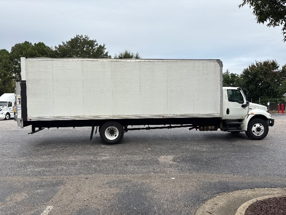 Medium Duty Box Truck-Light and Medium Duty Trucks-International-2021-MV607-Mebane-NC-175,051\n\t\tmiles-$ 57,000 - Image 15